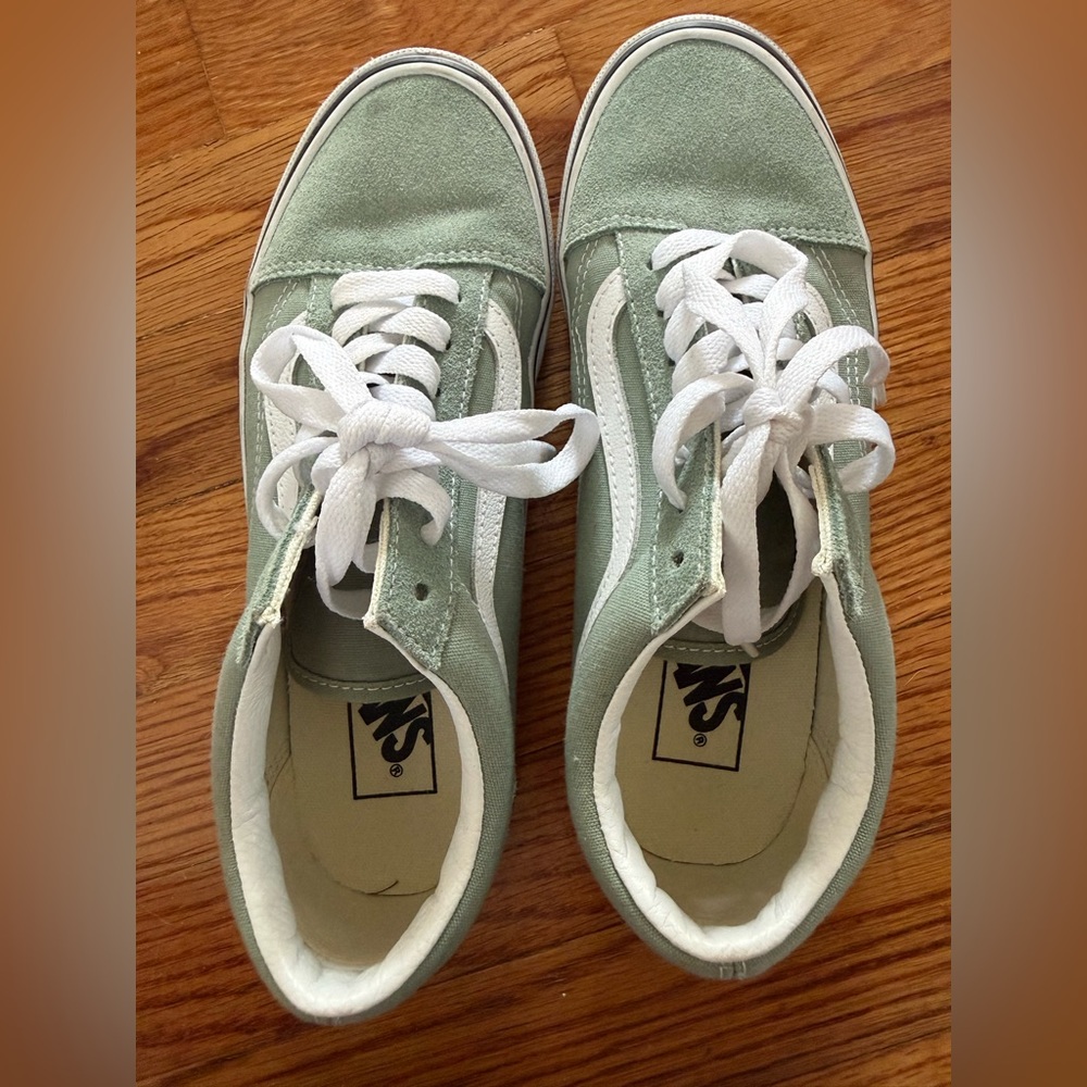 Vans Old Skool Shoe - Like New